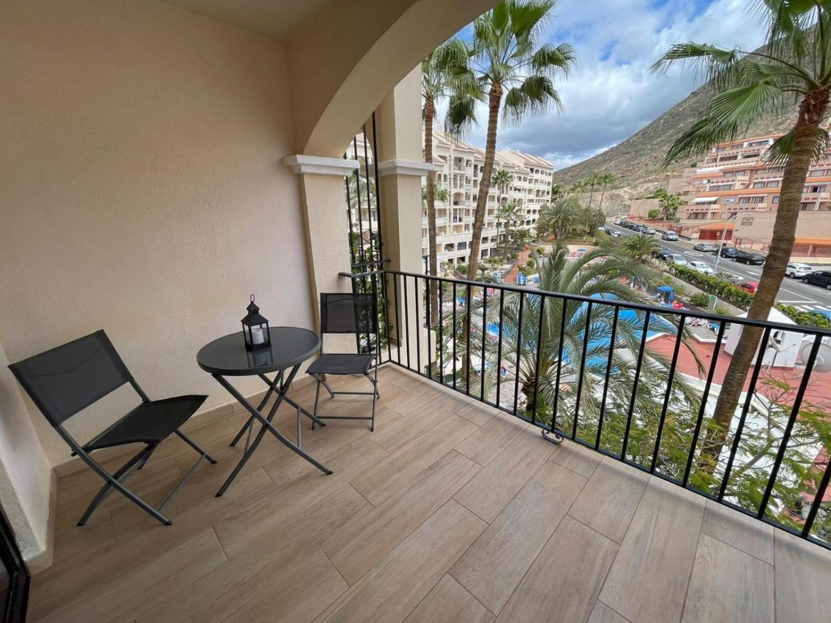 Castle Harbour Los Cristianos Beautiful Studio With Pool View Eksteriør billede
